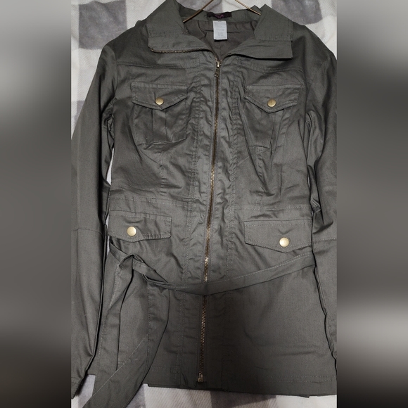 Spring jacket - Picture 3 of 5